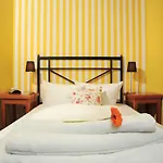 Schieferhof - Glaslust 4*