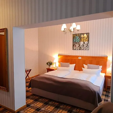 Otel Schieferhof - Glaslust 4*