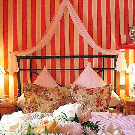 Schieferhof - Glaslust 4*