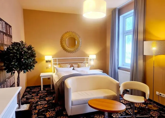 ホテル Schieferhof - Glaslust ノイウハウス・アム・レンヴェーク