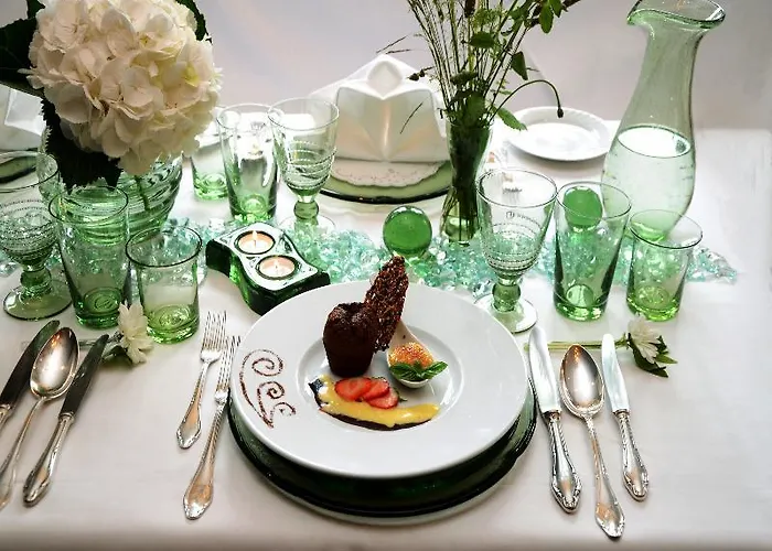 ホテル Schieferhof - Glaslust ノイウハウス・アム・レンヴェーク